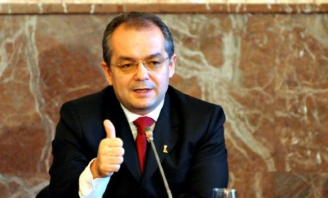 Boc: Oamenii au dreptate să fie nemulţumiţi, dar soluţia nu sunt cărămizile aruncate